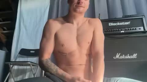 Snapshot of blue_eyed_beau chatting on 13, 11, 2025 Beau online show from 13, 11, 2025