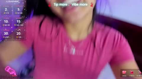 Snapshot of blue_petite chatting on 7, 10, 2025 Linda  online show from 7, 10, 2025