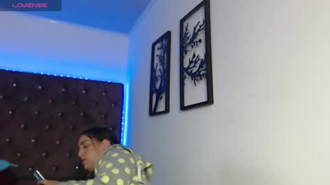 Snapshot of blue_water_cs chatting on 1, 3, 2025 blue_water_cs online show from 1, 3, 2025