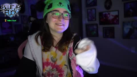 Blue online show from 21, 1, 2025