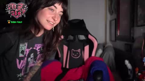 Blue online show from 18, 10, 2025