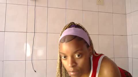 Snapshot of bluedi622952 chatting on 7, 3, 2025 Tee online show from 7, 3, 2025