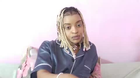 Snapshot of bluedi622952 chatting on 13, 9, 2025 Tee online show from 13, 9, 2025