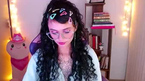 Im Abril .. Nice to meet you  thumb up me please its important  INDEPENDENT MODEL online show from 29, 11, 2025