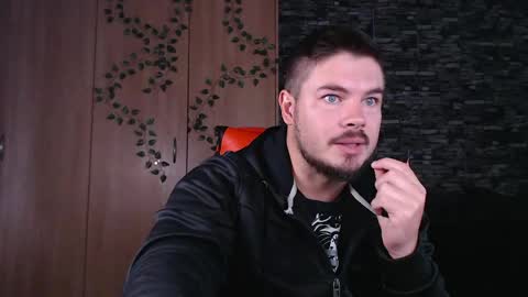 blueeyeboy0 online show from 22, 4, 2026