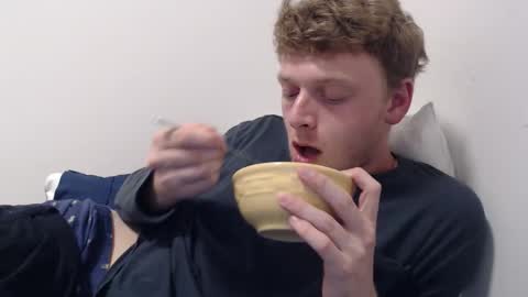 blue eyed twink online show from 3, 2, 2026