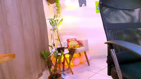 FLORAA online show from 17, 4, 2026