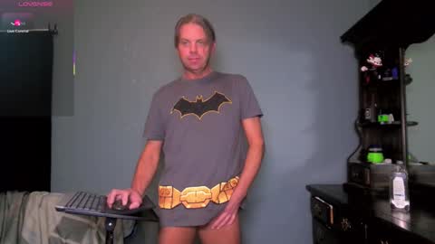 Snapshot of blueyes_hung1 chatting on 18, 1, 2026 Fun Boi online show from 18, 1, 2026