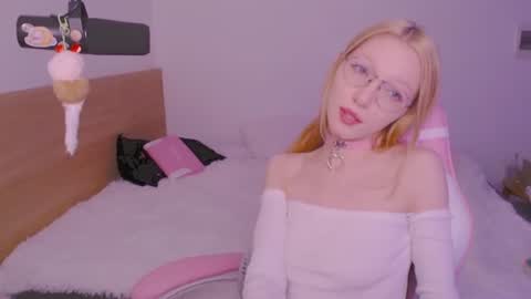 Snapshot of blush_alert chatting on 21, 6, 2026 Diana online show from 21, 6, 2026