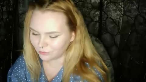 blushing_star online show from 23, 10, 2025