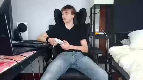 Snapshot of bobby72738 chatting on 11, 10, 2025 bobby72738 online show from 11, 10, 2025