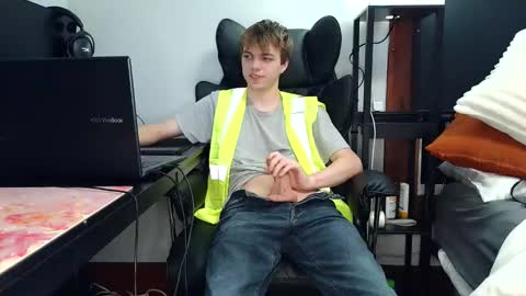 Snapshot of bobby72738 chatting on 15, 10, 2025 bobby72738 online show from 15, 10, 2025