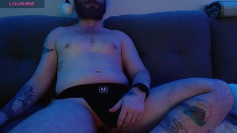 Snapshot of bobbyenglish69 chatting on 20, 12, 2025 Bobby English online show from 20, 12, 2025