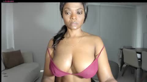 danna online show from 28, 7, 2026