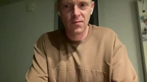 Snapshot of boegieboy76 chatting on 5, 10, 2025 ask me online show from 5, 10, 2025