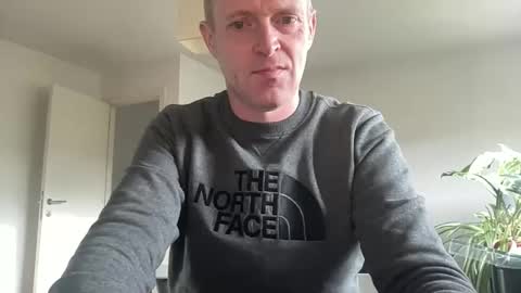 Snapshot of boegieboy76 chatting on 21, 10, 2025 ask me online show from 21, 10, 2025