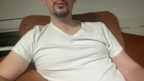 Snapshot of boludopeludo chatting on 12, 2, 2025 edilsonrd online show from 12, 2, 2025