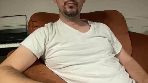 Snapshot of boludopeludo chatting on 27, 10, 2025 edilsonrd online show from 27, 10, 2025