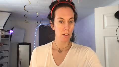 Bonnie online show from 11, 2, 2025