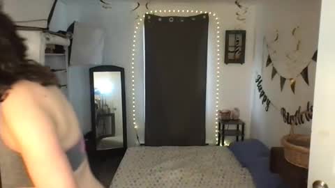 Bonnie online show from 18, 2, 2025