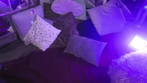 Snapshot of bonnie_and_clyde_11 chatting on 8, 11, 2025 Bonnie and Clyde online show from 8, 11, 2025