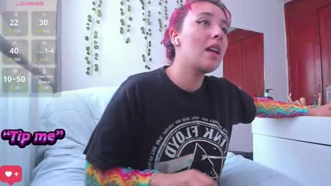 Bonnie Help me reach 500 likes online show from 10, 9, 2025