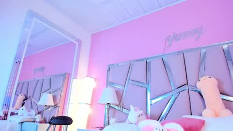 Bonnie  online show from 29, 1, 2025