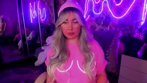 Snapshot of bonybenessy chatting on 17, 10, 2025 Mira online show from 17, 10, 2025