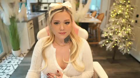 Snapshot of boobznbeer chatting on 3, 12, 2024 Miley online show from 3, 12, 2024