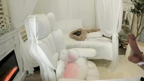 Snapshot of boobznbeer chatting on 26, 2, 2025 Miley online show from 26, 2, 2025