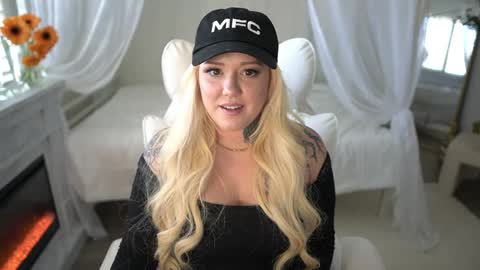 Snapshot of boobznbeer chatting on 9, 3, 2025 Miley online show from 9, 3, 2025