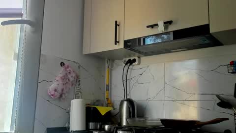 Klaras room online show from 4, 5, 2026