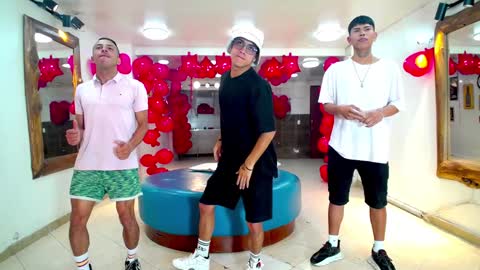 THOMAS AND DAMIAND online show from 20, 1, 2025