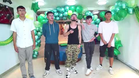 THOMAS AND DAMIAND online show from 3, 3, 2025