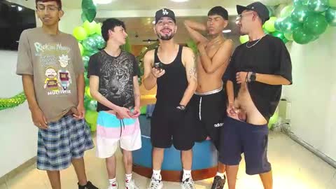 THOMAS AND DAMIAND online show from 8, 3, 2025