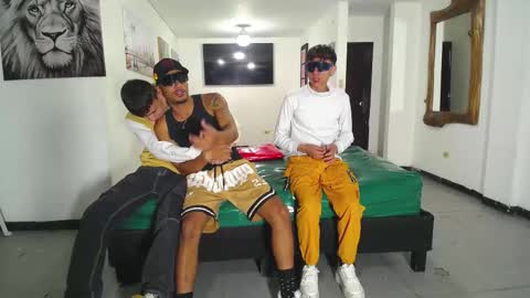 THOMAS AND DAMIAND online show from 3, 11, 2025