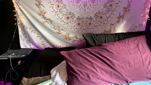 BossMom online show from 9, 2, 2025