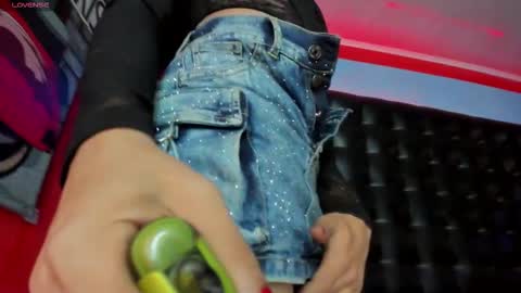 bouncing_bunnyxxx69 online show from 28, 11, 2025