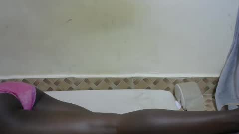 bouncy_vee online show from 2, 3, 2025