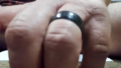 bowtiebuba82 online show from 13, 11, 2025