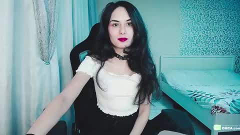 Helen  online show from 18, 12, 2024