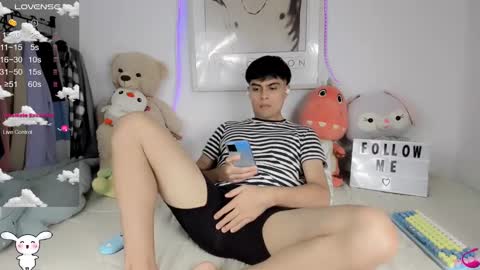 Snapshot of boy_andy__ chatting on 16, 2, 2025 Aaron online show from 16, 2, 2025