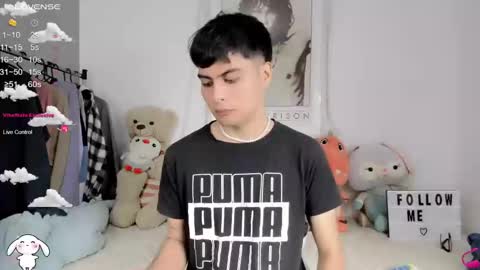 Snapshot of boy_andy__ chatting on 21, 2, 2025 Aaron online show from 21, 2, 2025