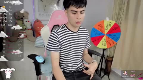 Snapshot of boy_andy__ chatting on 7, 3, 2025 Aaron online show from 7, 3, 2025