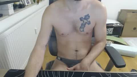 boy_t0y89 online show from 28, 2, 2026