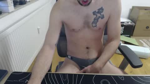 boy_t0y89 online show from 9, 3, 2026