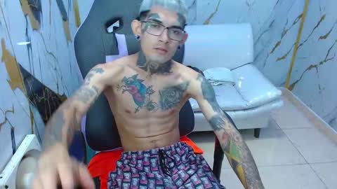 Snapshot of boy_tatto77 chatting on 13, 2, 2026 boy_tatto77 online show from 13, 2, 2026