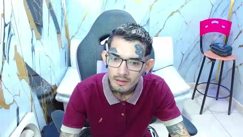 Snapshot of boy_tatto77 chatting on 14, 3, 2026 boy_tatto77 online show from 14, 3, 2026