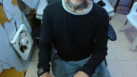 Snapshot of boy_tatto77 chatting on 17, 3, 2026 boy_tatto77 online show from 17, 3, 2026