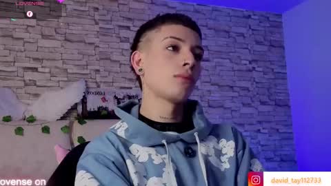 boyfox_tay online show from 18, 2, 2026